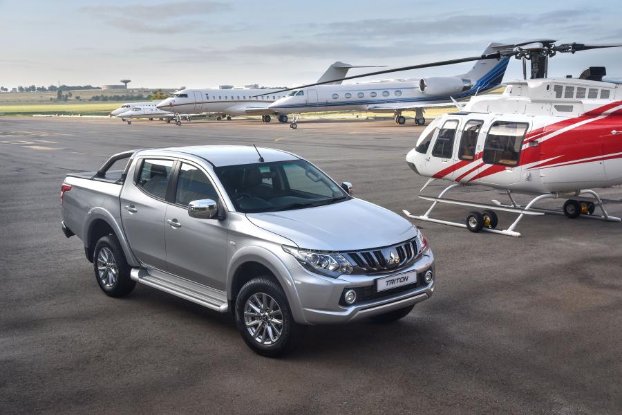  Mitsubishi Triton Double Cab 2017 года  (ZA) (фото 22 из 30)